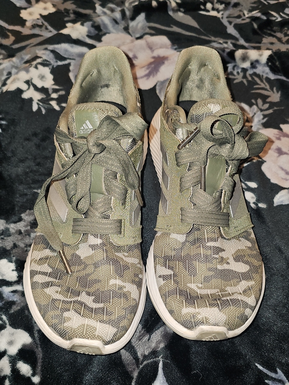 Adidas Edgelux Women’s Camouflage Knit Sneakers - Olive Green and Grey